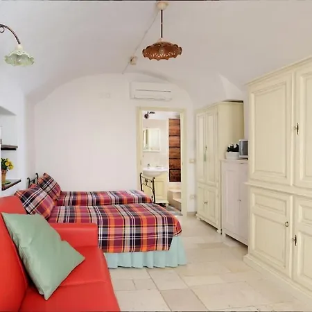 Alojamento de Acomodação e Pequeno-almoço Santo Stefano Putignano